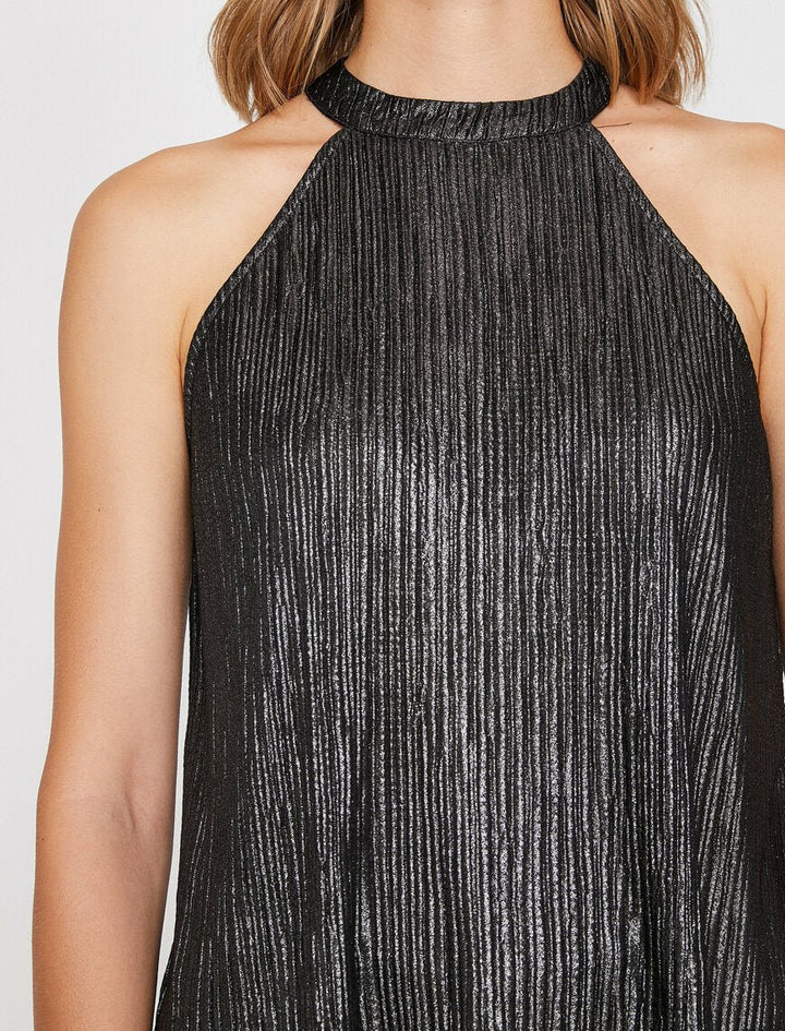 Carbon black tank top