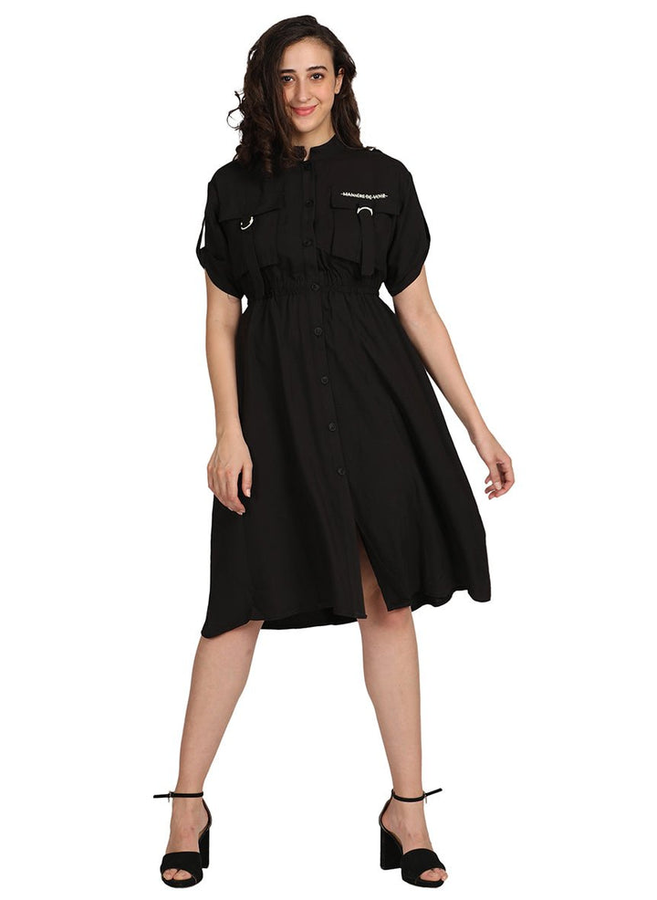 Dress with pockets & buttons