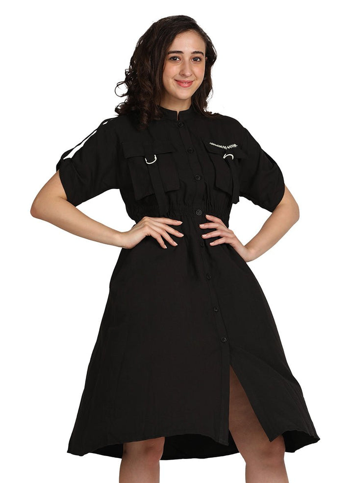 Dress with pockets & buttons