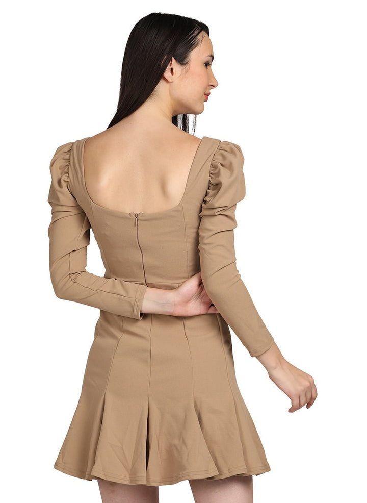 Beige dress puff sleeves