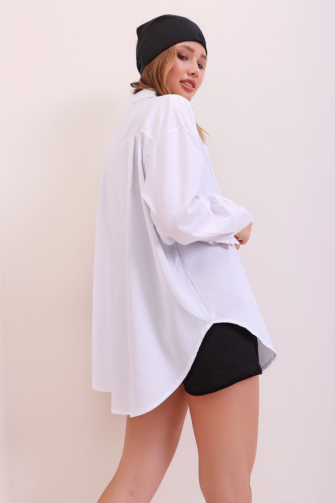 Style in white shirt